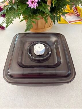 Foodsaver Square Vacuum Food Storage Container in Smoky Gray Excellent Condition